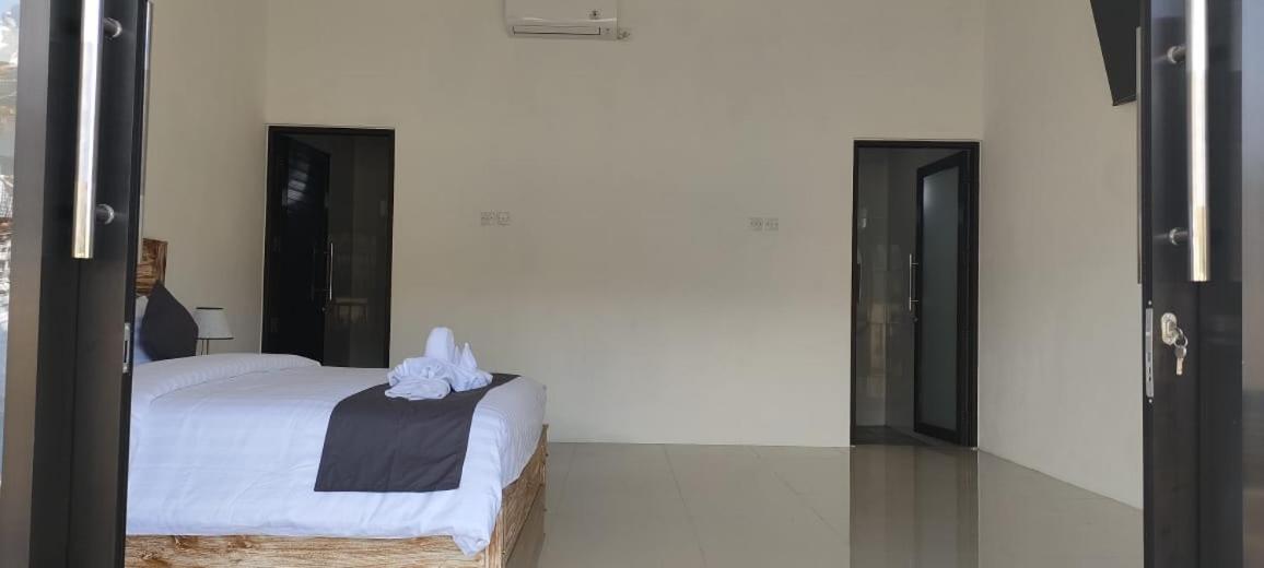 Amed Yudhadewata Hotel Kültér fotó
