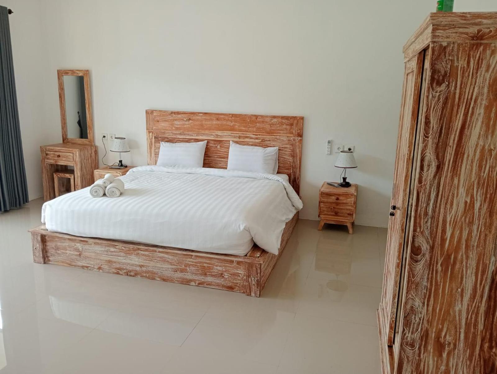 Amed Yudhadewata Hotel Kültér fotó